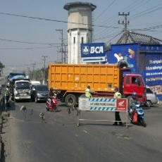 Jalan Raya Porong Diperbaiki, Antrean Kendaraan Mengular 4 KM