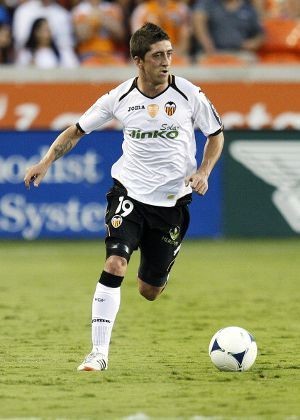 Swansea Datangkan Pablo Hernandez