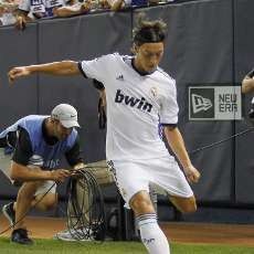 Kehadiran Modric Tak Ganggu Oezil