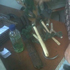 Demo di Kejati DKI, Massa Anti John Kei Bawa Senjata Tajam & Bom Molotov