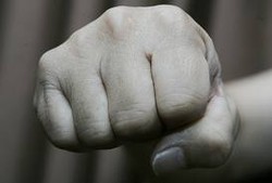  Dua Penjambret Babak Belur Dihajar Warga di Jatinegara