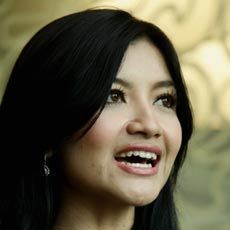 Suami Tina Talisa: Mobil Range Rover dan Mercedes Saya Beli dengan Uang Saya