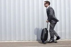 Wussh! Koper Ini Bisa Jadi Otopet