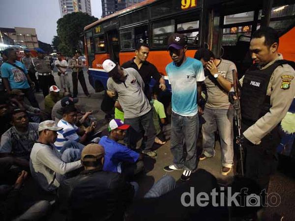 99 Tersangka Rusuh Cengkareng Diamankan