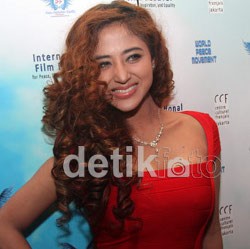 Dewi Persik: (Film) Vulgar itu Tergantung Visi