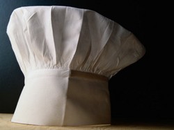 Chef Terkenal Dituduh Lakukan Tindakan Asusila Pada 22 Karyawan