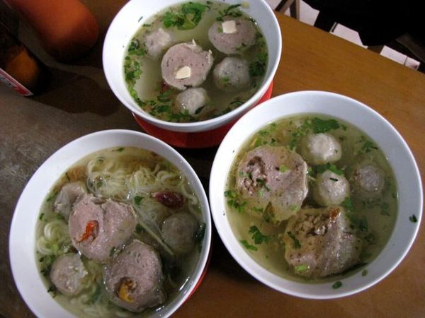Gurih Sedap Bakso Pengen Kawin dan Bakso Patah Hati!