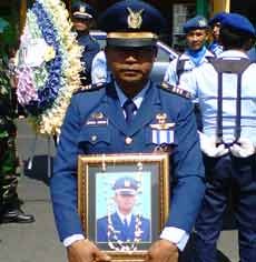 Pilot Musibah Cessna di Samarinda, Dimakamkan Secara Militer