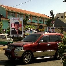 Baliho Wiranto For Presiden 2014 Mejeng di Jalan Pelajar Pejuang 45