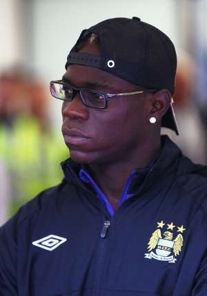 Balotelli Akan Jalani Operasi Mata