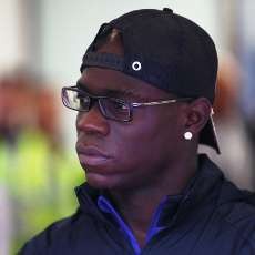 Balotelli Akan Jalani Operasi Mata