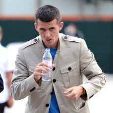 Lepas Barton ke Marseille, QPR Rekrut Stephane Mbia