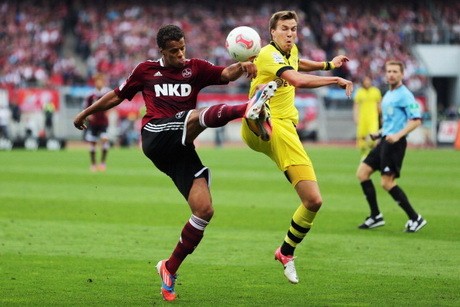 Dortmund Imbang, Schalke Menang