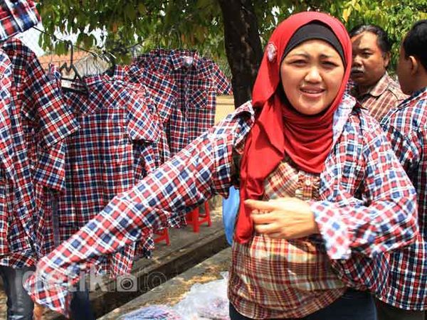 Baju Kotak-kotak Diserbu Pengunjung