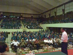 Dahlan Iskan Diserbu Mahasiswa Aceh