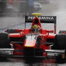 Rio Finis Kesepuluh di Feature Race