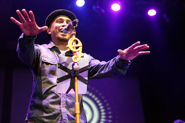 Konser Sold Out Tanpa Sponsor Glenn Fredly di Istora