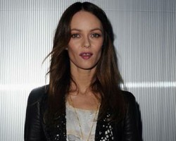 Putus dari Johnny Depp, Vanessa Paradis Pacaran dengan Miliuner