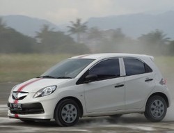 Review Lengkap Honda Brio