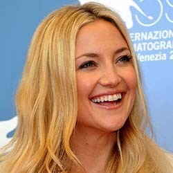 Ekspresi Ceria Kate Hudson