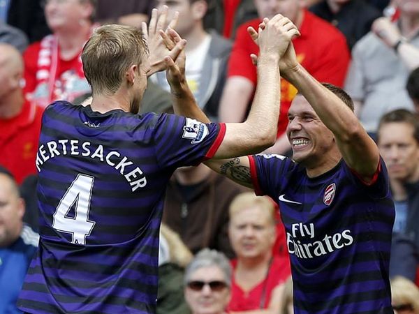 Arsenal Kalahkan Liverpool di Anfield