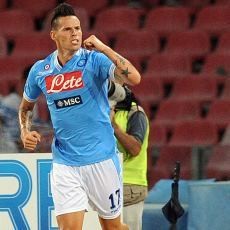 Napoli Atasi Fiorentina, Lazio Hantam Palermo