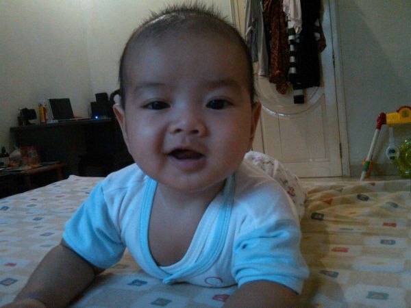 Yasha Alfaeris Lubis, 10 Bulan, Lelaki