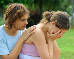 Mengapa Pria Tidak Suka Ketika Wanita Menangis?