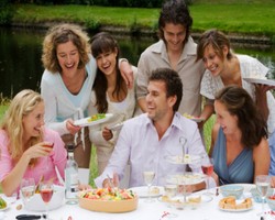 5 Hal Seru yang Bisa Dilakukan Setelah Pesta Pernikahan