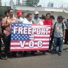 Aksi Tolak Hillary di Kedubes AS, Bendera AS Freeport=VOC Dibakar