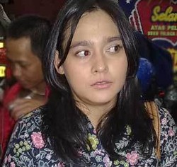 Suami Pusing Nonton Ine Febriyanti Main Teater