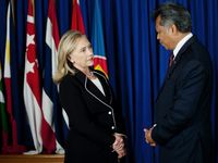Hillary Mampir ke Sekretariat ASEAN di Jakarta