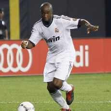 Anzhi Boyong Diarra dari Madrid