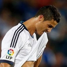 Uang di Balik Kesedihan CR7?