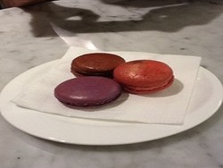Mencicipi Macaroon, Kue Imut Dari Prancis