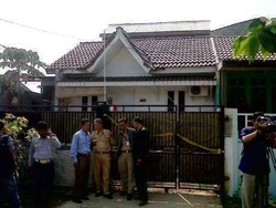 Terduga Teroris Firman Lahir di Garut, Pembuat Jok Mobil