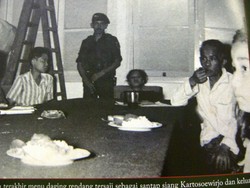 Hidangan Terakhir Kartosoewirjo: Rendang Padang & Rokok