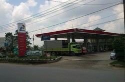 Truk Alat Berat di Samarinda Masih Minum Solar Subsidi