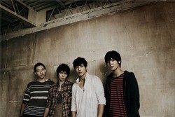 Album Jepang Perdana CN Blue Merajai Posisi Puncak Oricon