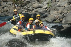 Tertantang Jeram Dahsyat di Sungai Pekalen