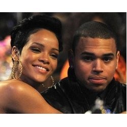 Rihanna & Chris Brown Berdekatan di MTV Video Music Awards 2012