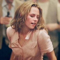 Tarian Nakal Kristen Stewart di Film On the Road