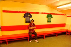 Detiksport di locker room yang khusus disediakan untuk tim tamu bila bertanding di Anfield.