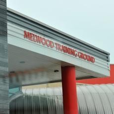 Melongok Kantor Steven Gerrard dkk. di Melwood