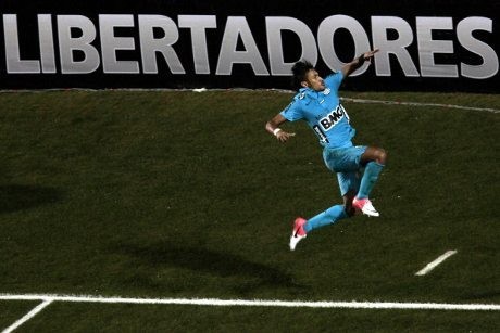 MU Dikabarkan Tawar Neymar, Santos Membantah