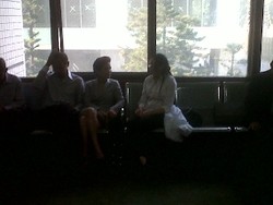 Jelang Sidang, Angie Akrab Berbincang dengan Miranda