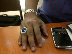 Yuk, Melihat Cincin Umbu Seharga Rp 2 Miliar dan Jam Rolex Rp 120 Juta