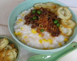 Ceriakan Si Kecil dengan Hidangan Bubur Daging