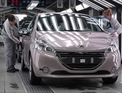 Di IIMS Peugeot Tampilkan 208