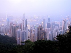 Meneropong Hong Kong & Belanja Oleh-oleh di The Peak